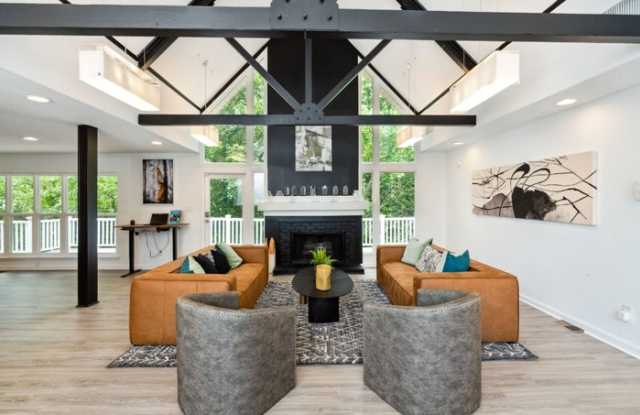 906 Park Ridge Road Gallery 3
