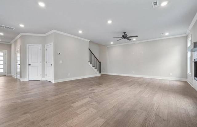 1605 South 23rd Place Gallery 4