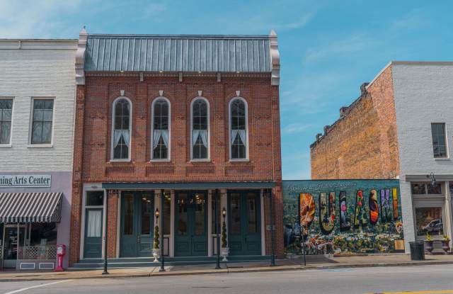 116 North 2nd Street Gallery 2
