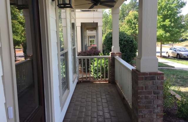 MOVE-IN READY! Gallery 4