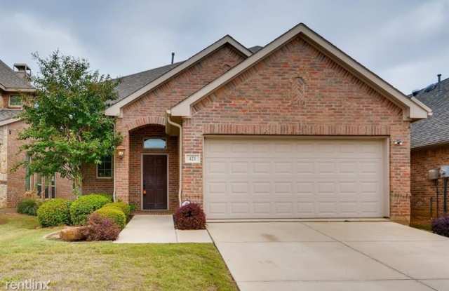 421 Spring Creek Drive - 421 Spring Creek Drive, Lantana, TX 76226