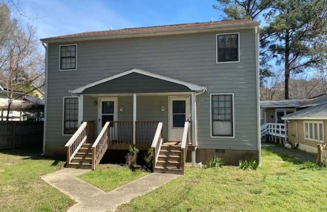 2 bed 1.5 bath Duplex Walk/Bike to UNC - 119 Cole Street, Chapel Hill, NC 27516