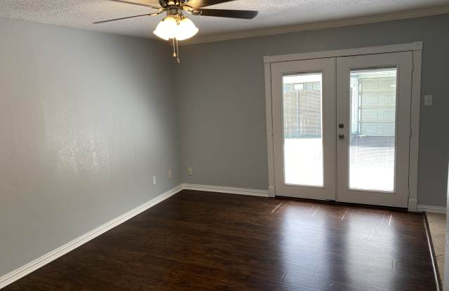 920 Meadow Mead Dr Gallery 2