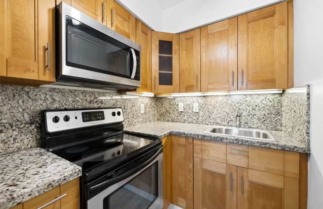 1816 East Oakland Park Boulevard photos photos
