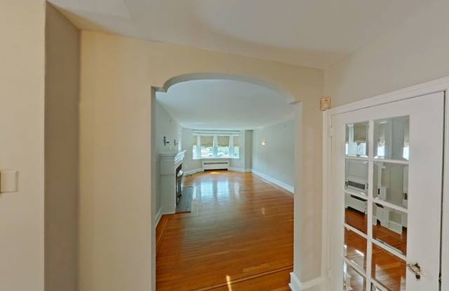 1905 W Olney Ave Gallery 4