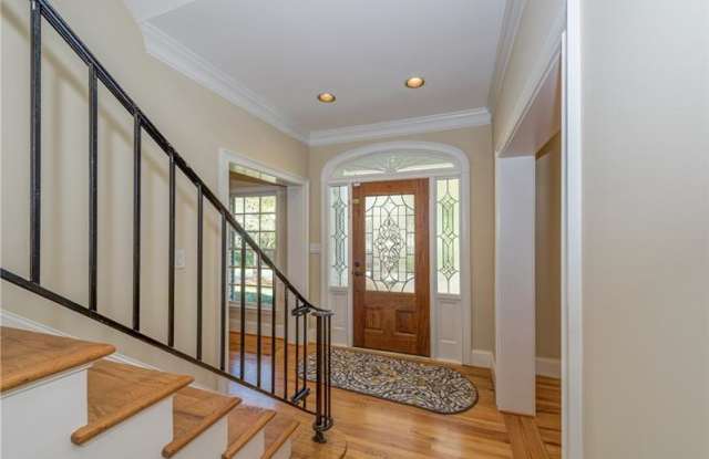 730 Old Post Road Gallery 3
