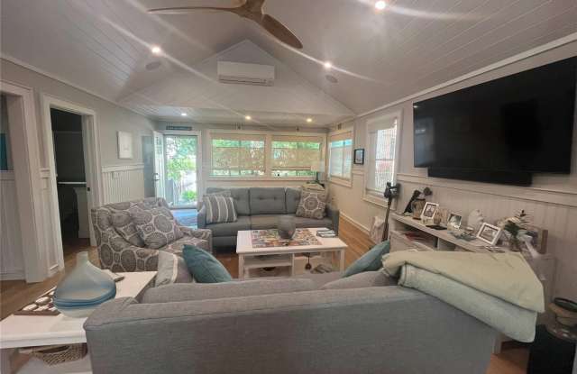 985 Surfview Walk Gallery 2