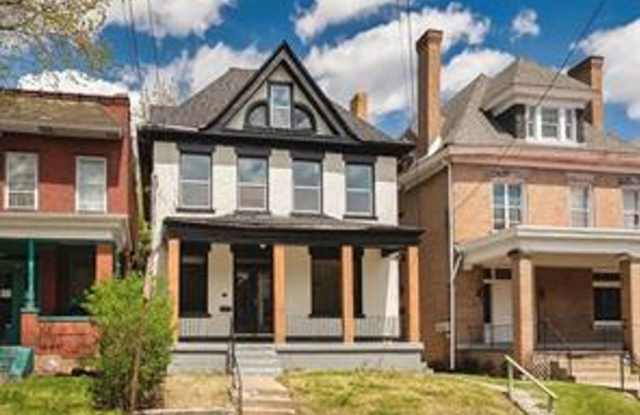 Stately Luxury Living in Schenley Heights – Now Leasing photos photos