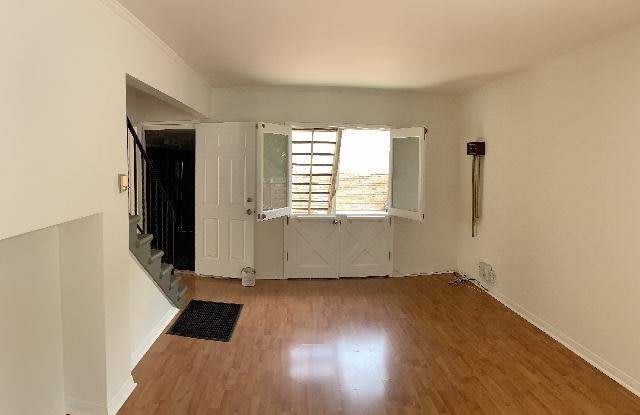 5413 E The Toledo Gallery 4