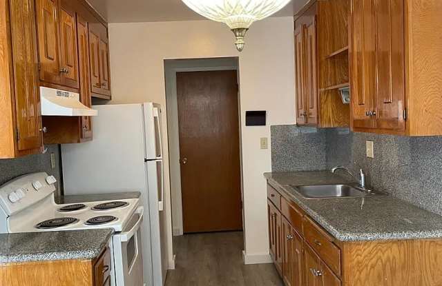 648 Sylvan St Apt 1 photos photos