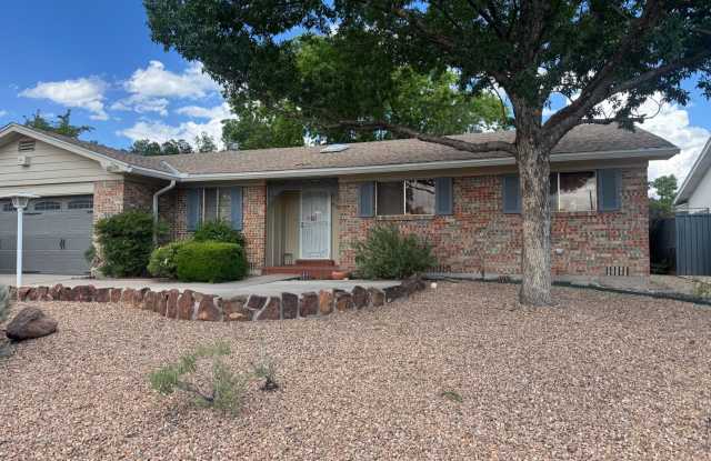 4 Bedroom, 2 Bathroom Home near Louisiana & Osuna photos photos