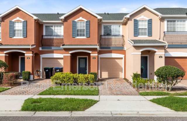 884 Park Grove Court - 884 Park Grove Court, Alafaya, FL 32828
