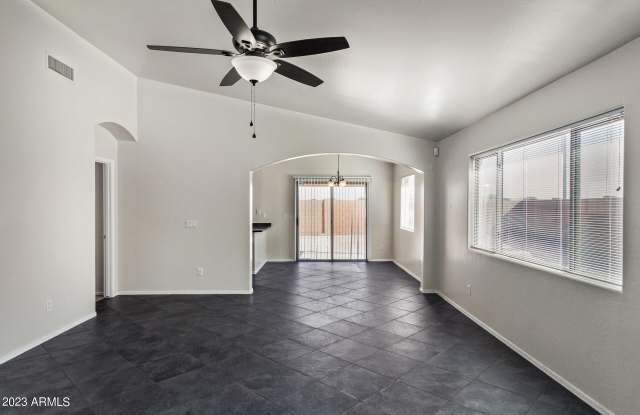 6543 S 255TH Drive Gallery 2
