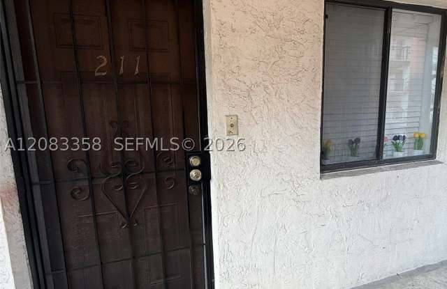 5420 W 21st Ct Gallery 2