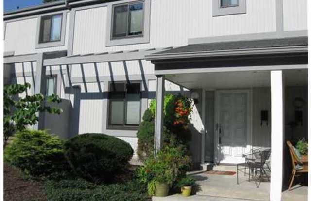 1593 PINEHURST DRIVE - 1593 Pinehurst Drive, Upper St. Clair, PA 15241