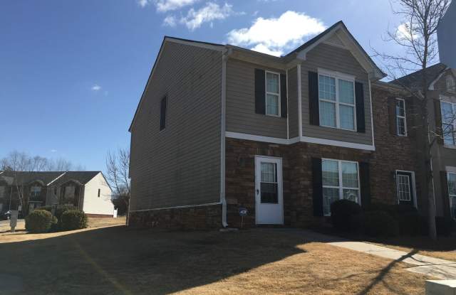 Two story Townhouse in Hampton Gallery 1