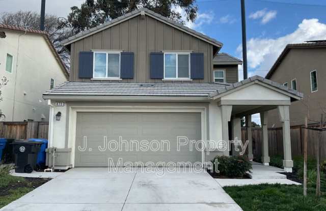 470 Miwok Ln - 470 Miwok Lane, Manteca, CA 95337