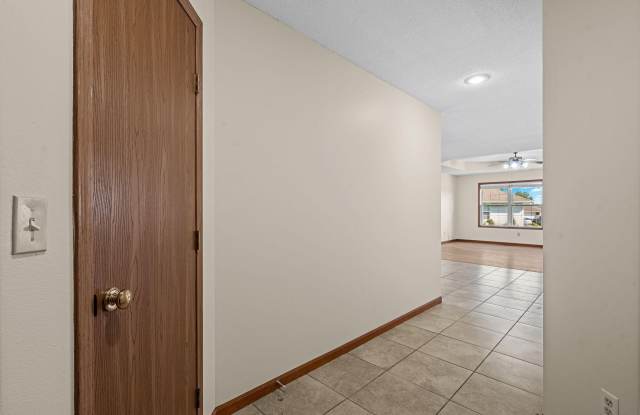 1278 W Butterfield Drive Gallery 4