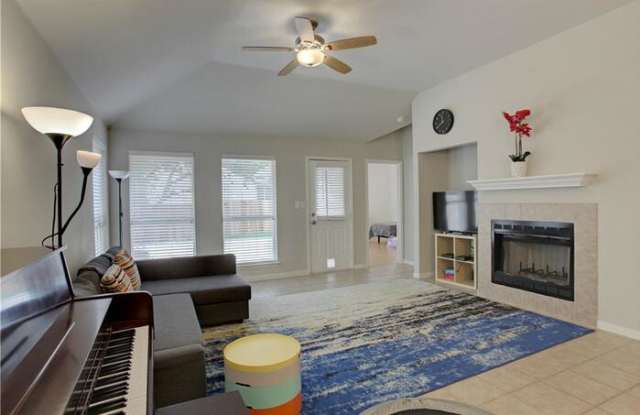 5104 Bluestar Drive Gallery 3