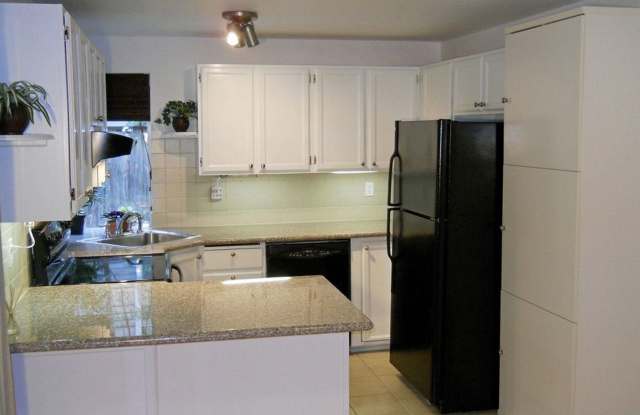27325 226th Ave SE - 27325 226th Avenue Southeast, Maple Valley, WA 98038