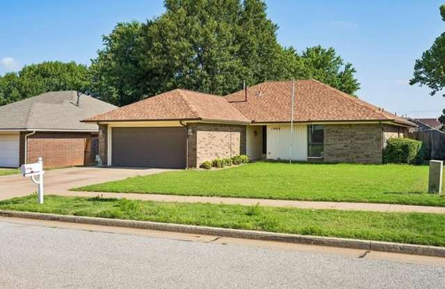1909 Fountain View Gallery 2