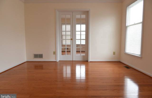 60 SARATOGA DRIVE Gallery 4