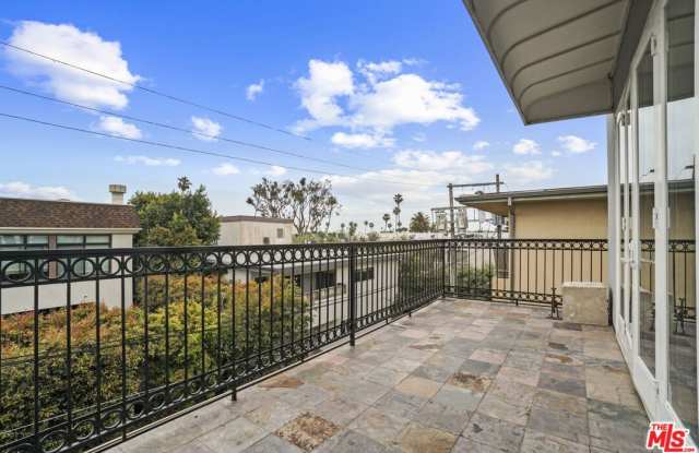 11952 Montana Ave unit: 403 photos photos