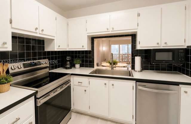 1893 S Ocean Dr Gallery 3
