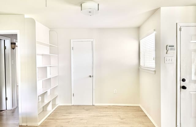 6967 Menlo Drive Gallery 4