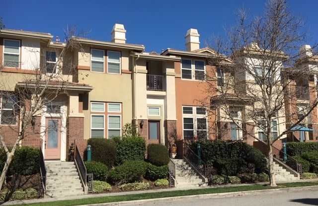 611 W 1st Street - 611 W 1st St, Claremont, CA 91711
