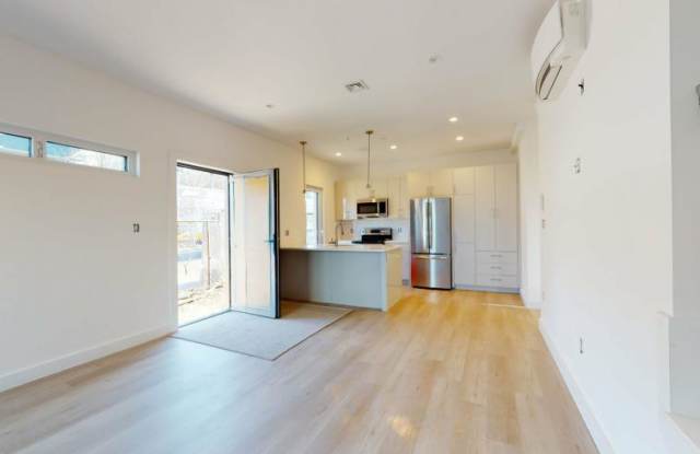2837 Washington St. photos photos