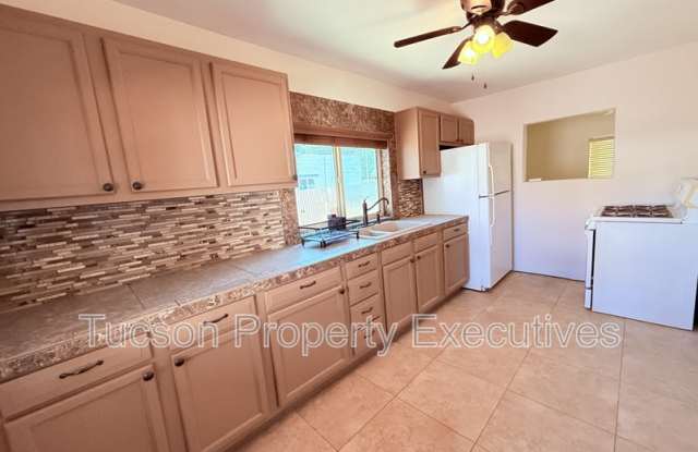 2925 North Estrella Avenue - 1 Gallery 3