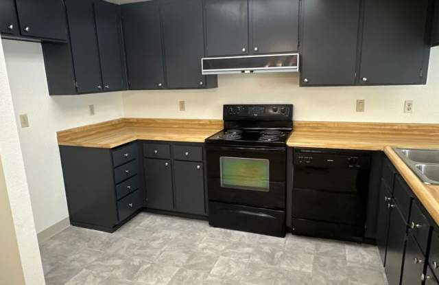 Adorable Rancho 3/2~~!  Please see entire add for viewings!! Gallery 3