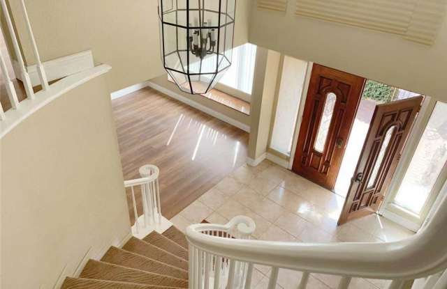 3517 Hawkwood Road Gallery 3