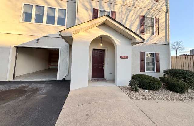 19 Rose Garden Lane #101 - 1 photos photos 19 Rose Garden Lane #101 - 1 photos photos