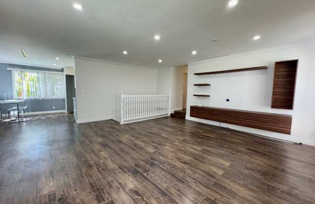 Large Open Layout Nestled in a Quiet Neighborhood with Stunning Mountain Views photos photos