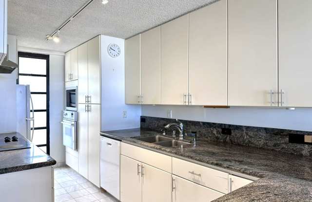 Kahala Towers 2BR/2BA/1PK Gallery 4