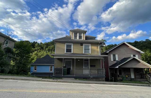 595 East Brockway Avenue photos photos