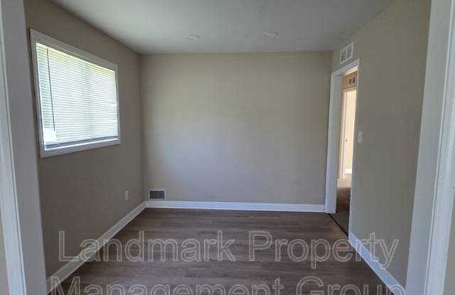 16136 Log Cabin Street Gallery 4