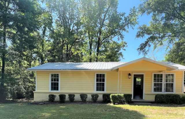 902 W College Avenue photos photos