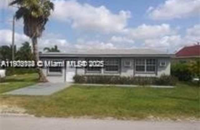 17 NE 2nd Rd photos photos