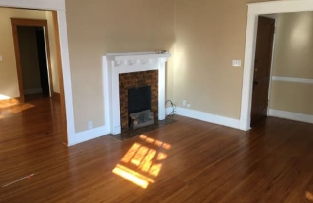 2548 Broadway Street - 2548 Broadway, Toledo, OH 43609