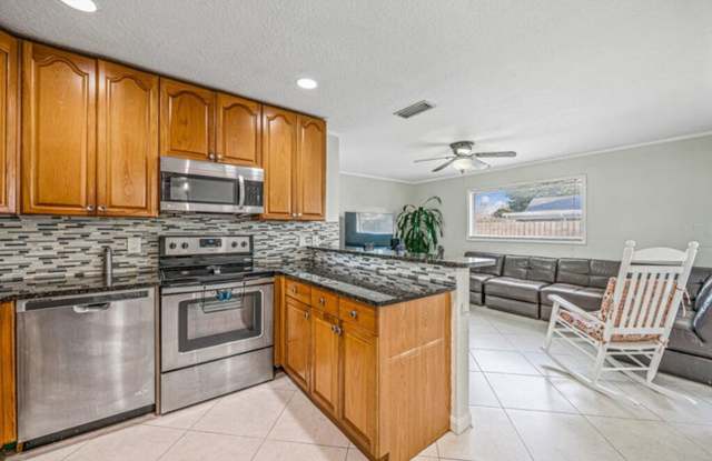 1242 Wyndcliff Drive, Wellington, FL 33414 - 1242 Wyndcliff Drive, Wellington, FL 33414