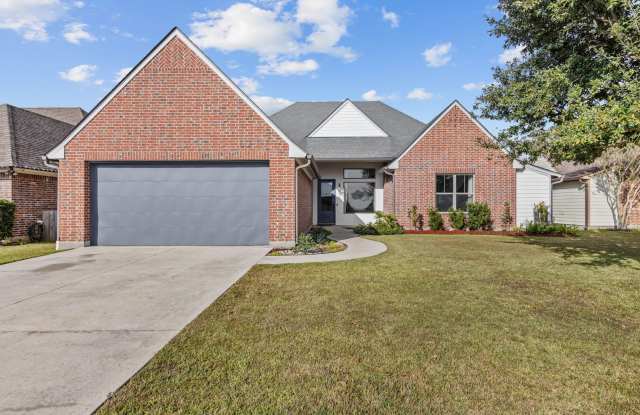 Beautiful Spacious 4 bed 2 bath home in Broussard, LA Gallery 3