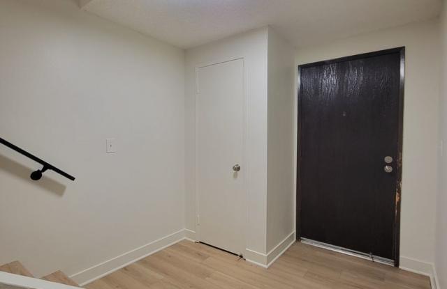 Beautiful 2 Bedroom, 2.5 Bath Home in Burbank, CA! Gallery 3