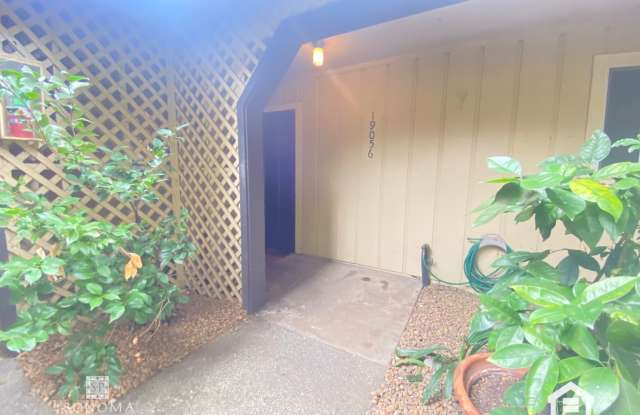 Inviting 1BD/1BA Apartment in Landscaped Sonoma Complex – Close to Everything! - 19056 Lomita Avenue, Sonoma County, CA 95476