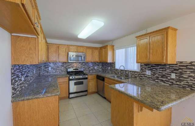 10913 Vista Ridge Dr. Gallery 4
