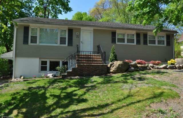 176 Yawpo Ave photos photos