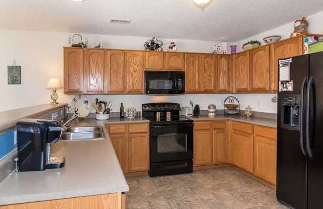 15543 Old Pond Circle Gallery 4