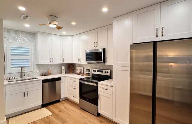 5623 MIDNIGHT PASS ROAD photos photos